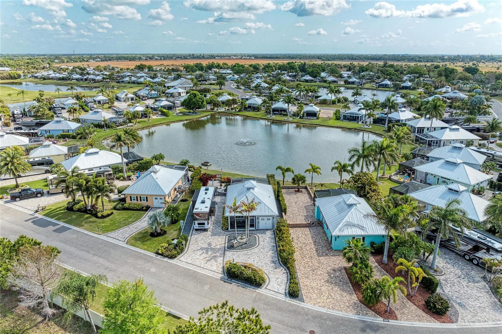 THORNTON CRK MOTORCOACH RESIDENCE - Residential