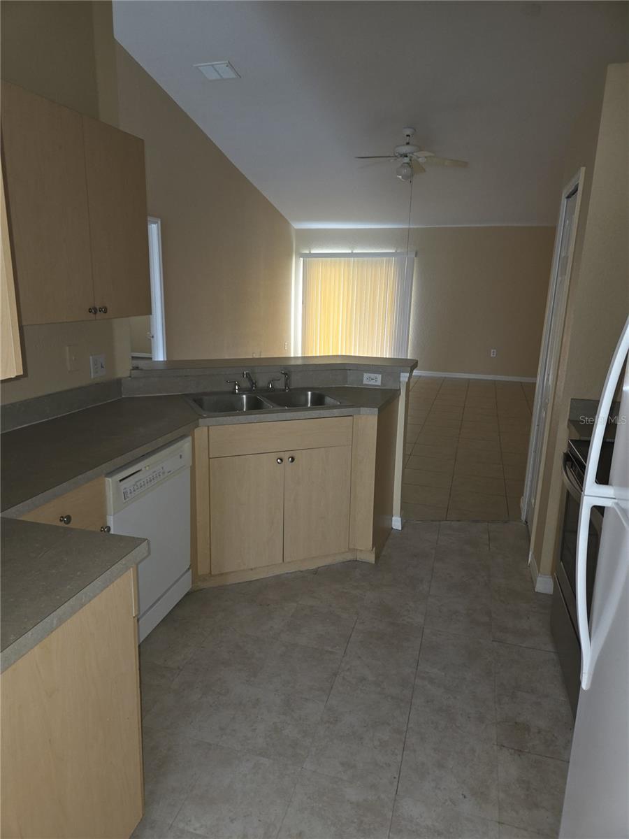POINCIANA NBRHD 4 VILLAGE 7 - Residential Lease