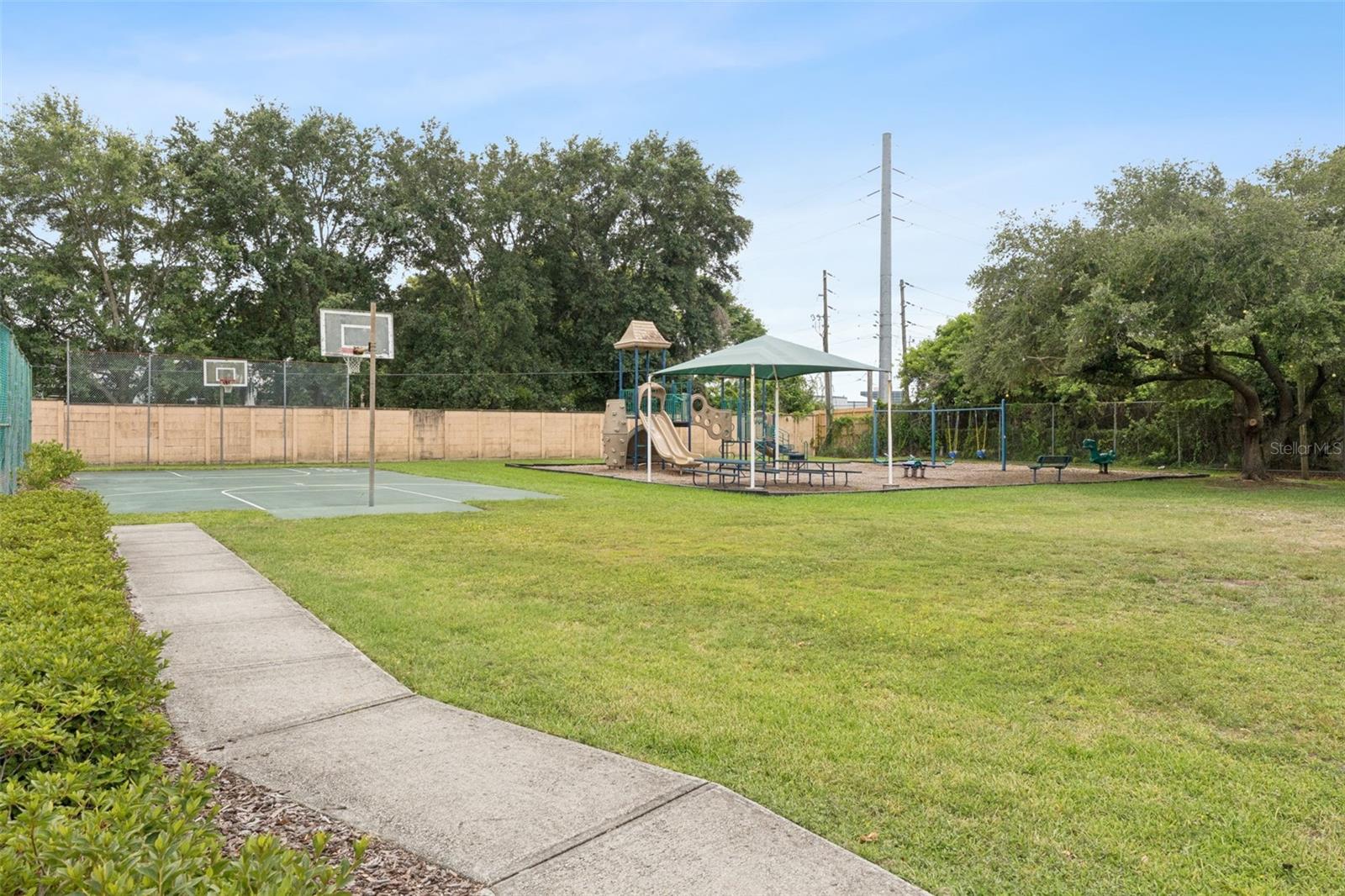SPRING LAKE HILLS - Residential
