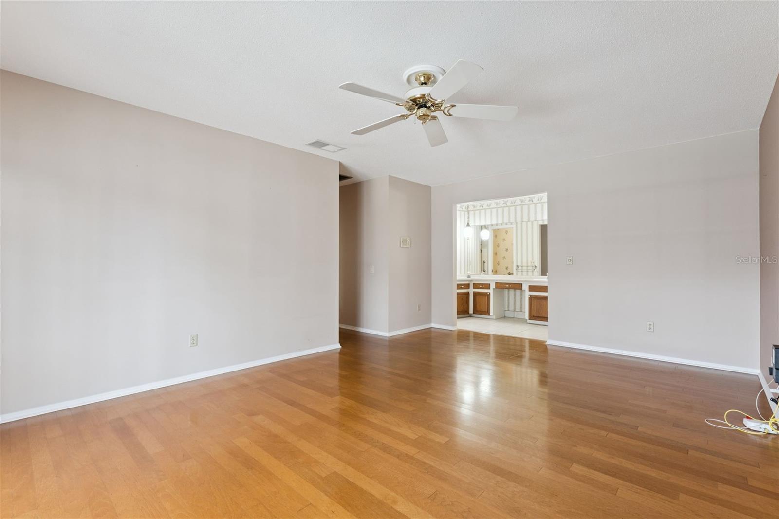SPRING LAKE HILLS - Residential