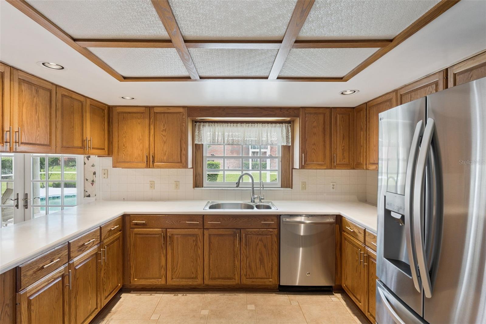 SPRING LAKE HILLS - Residential