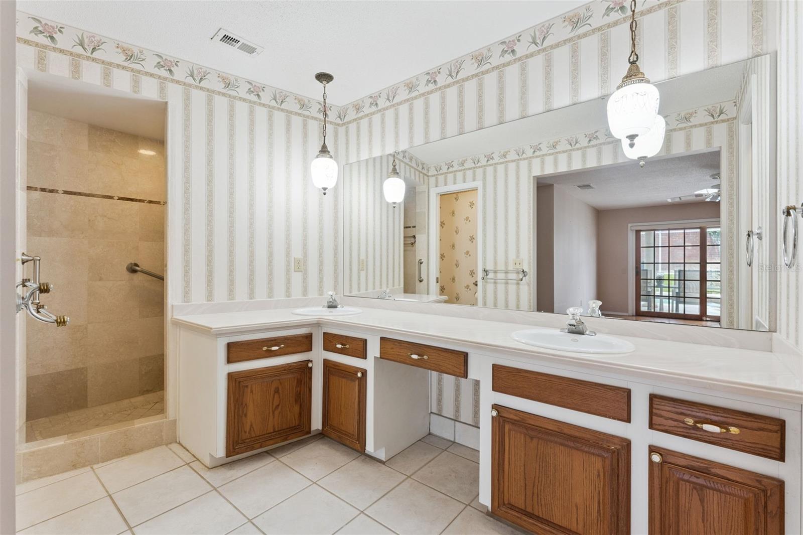SPRING LAKE HILLS - Residential