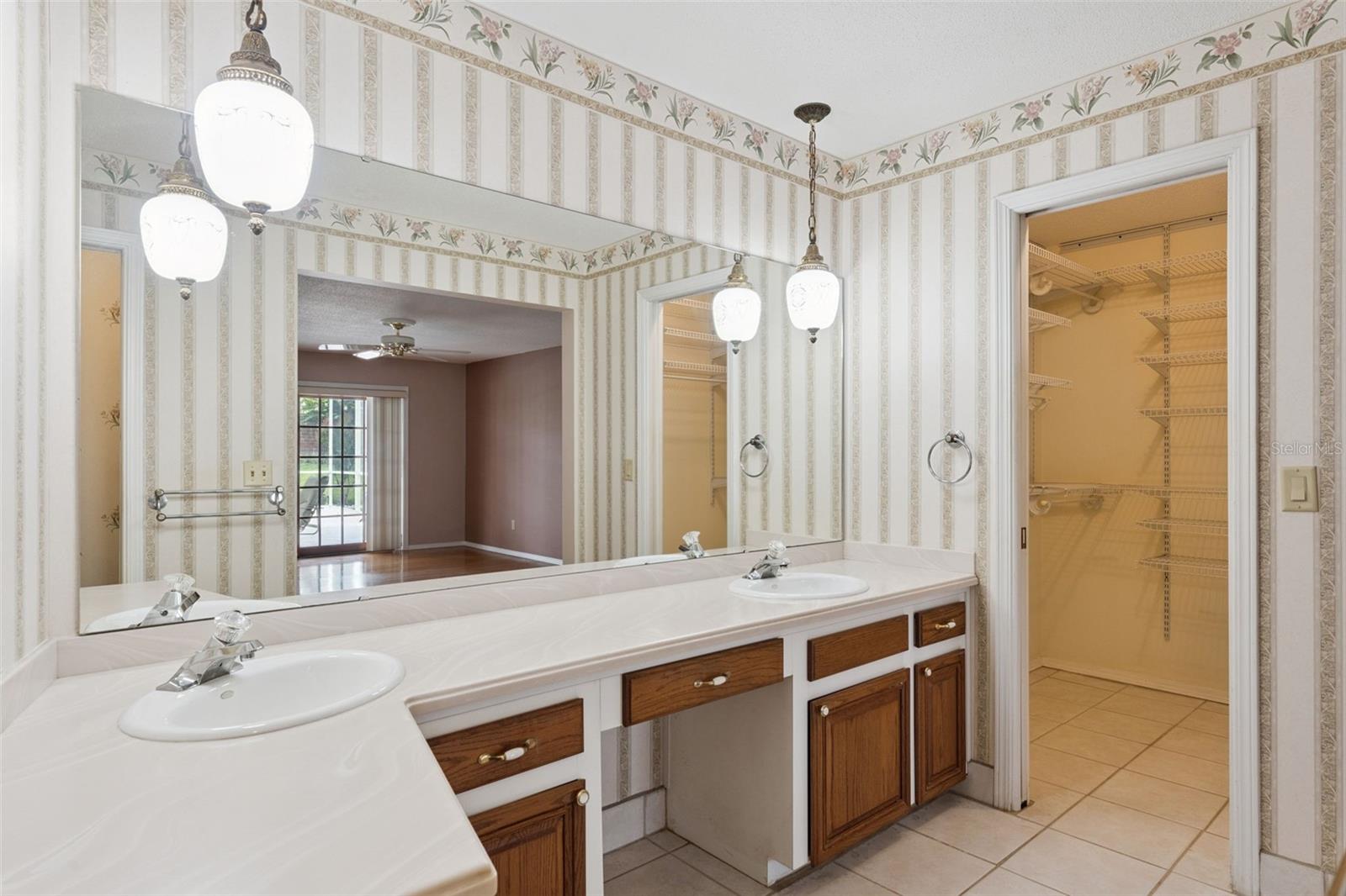 SPRING LAKE HILLS - Residential
