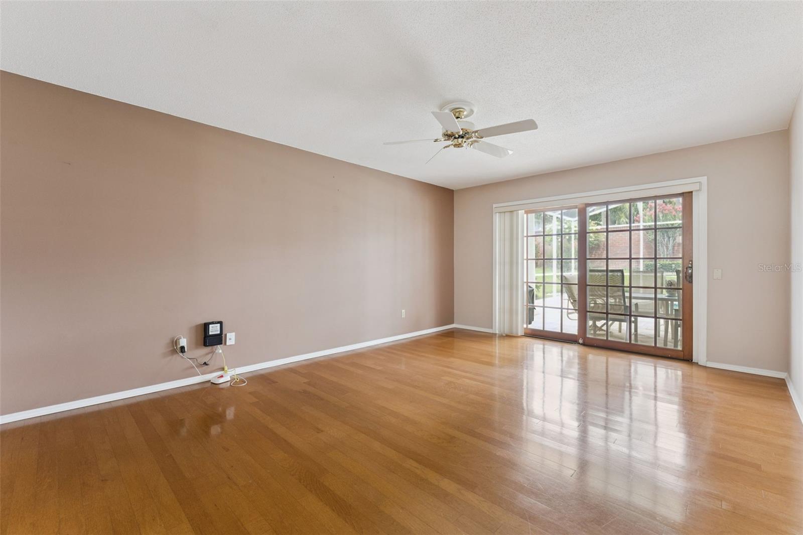 SPRING LAKE HILLS - Residential