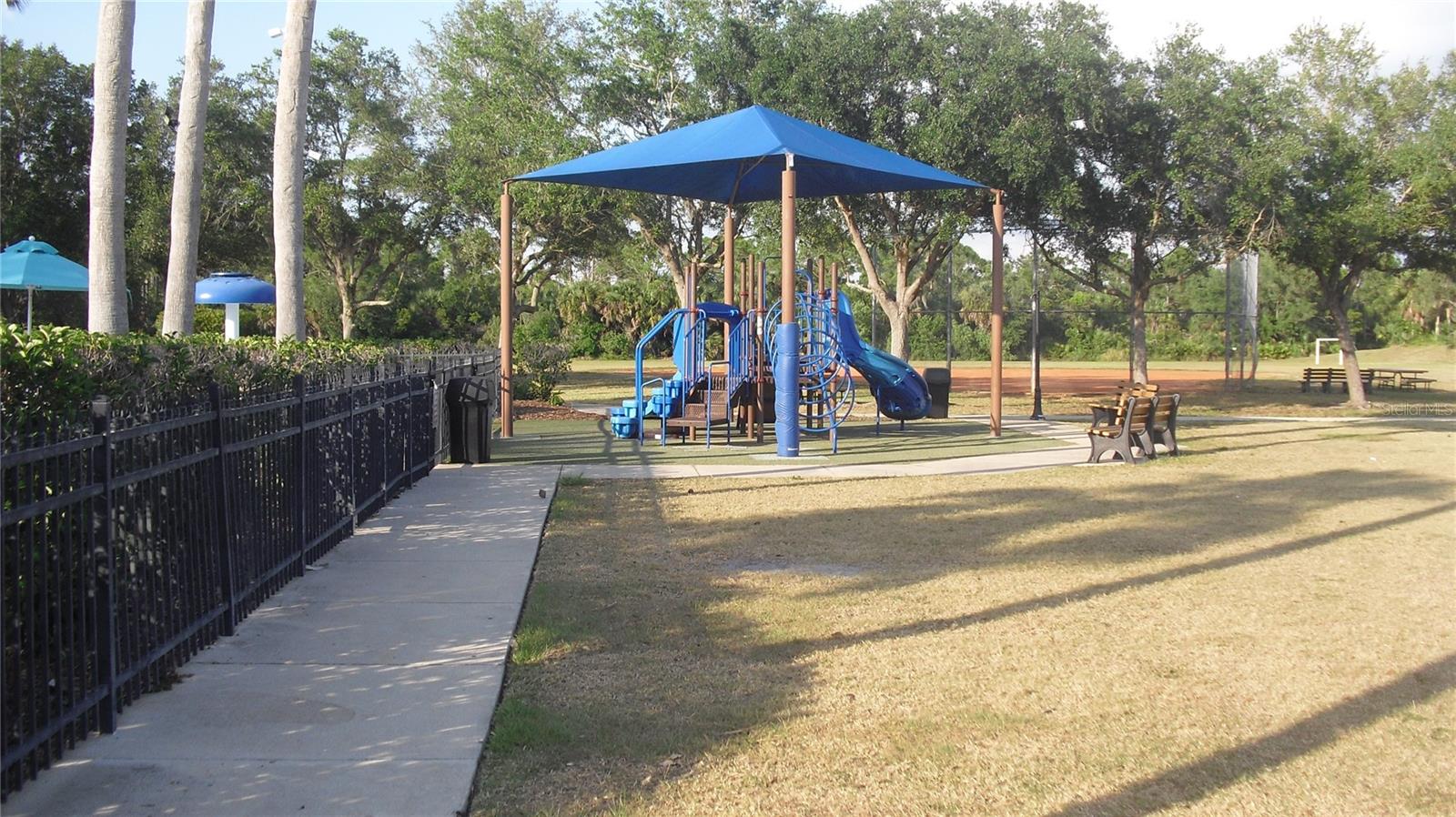 STONEYBROOK AT VENICE - Residential