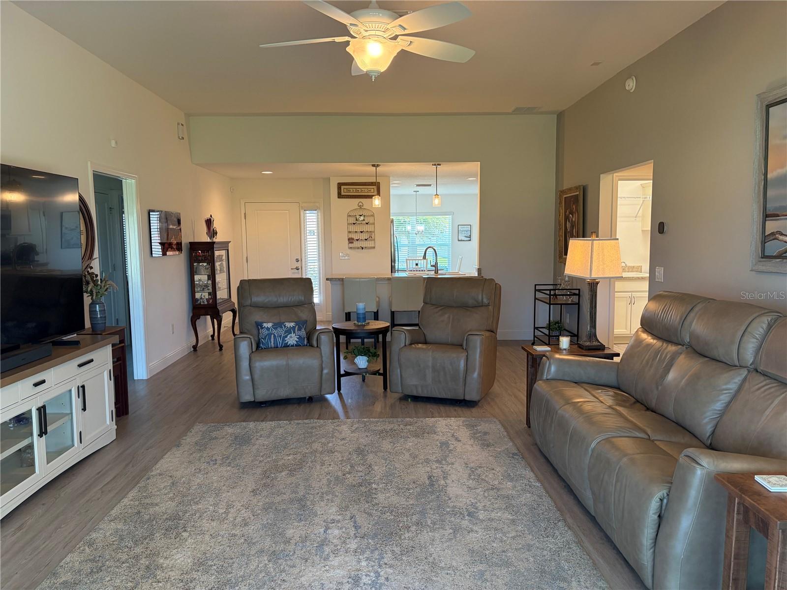 VILLAGES/SOUTHERN OAKS UN 124 - Residential