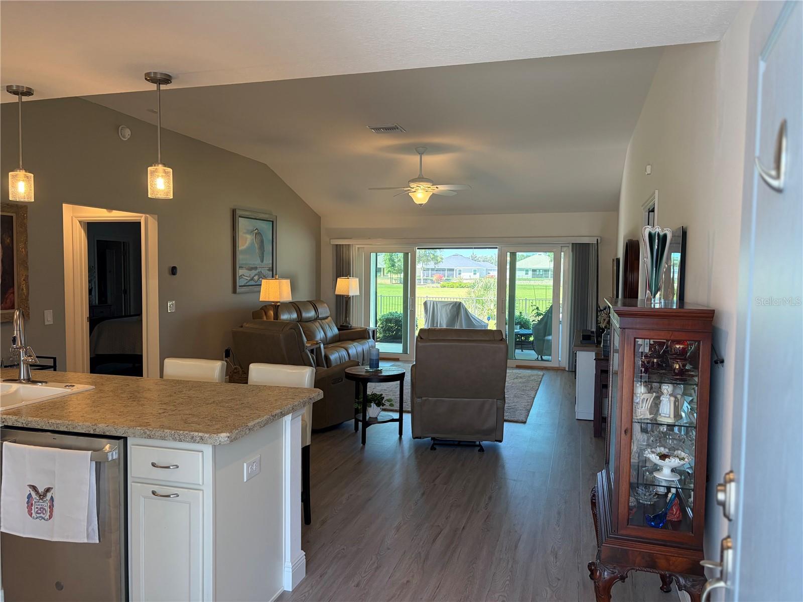 VILLAGES/SOUTHERN OAKS UN 124 - Residential