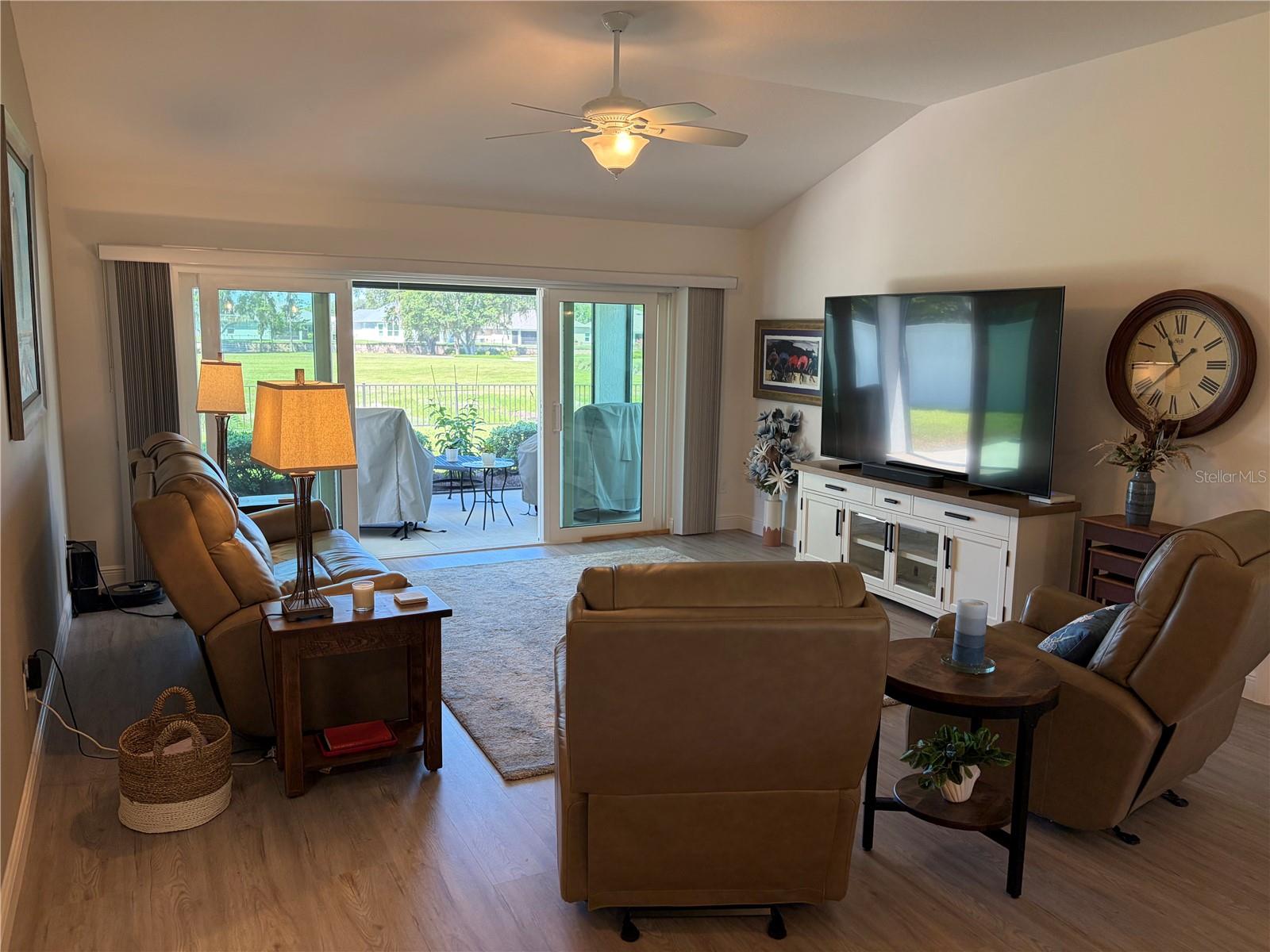 VILLAGES/SOUTHERN OAKS UN 124 - Residential