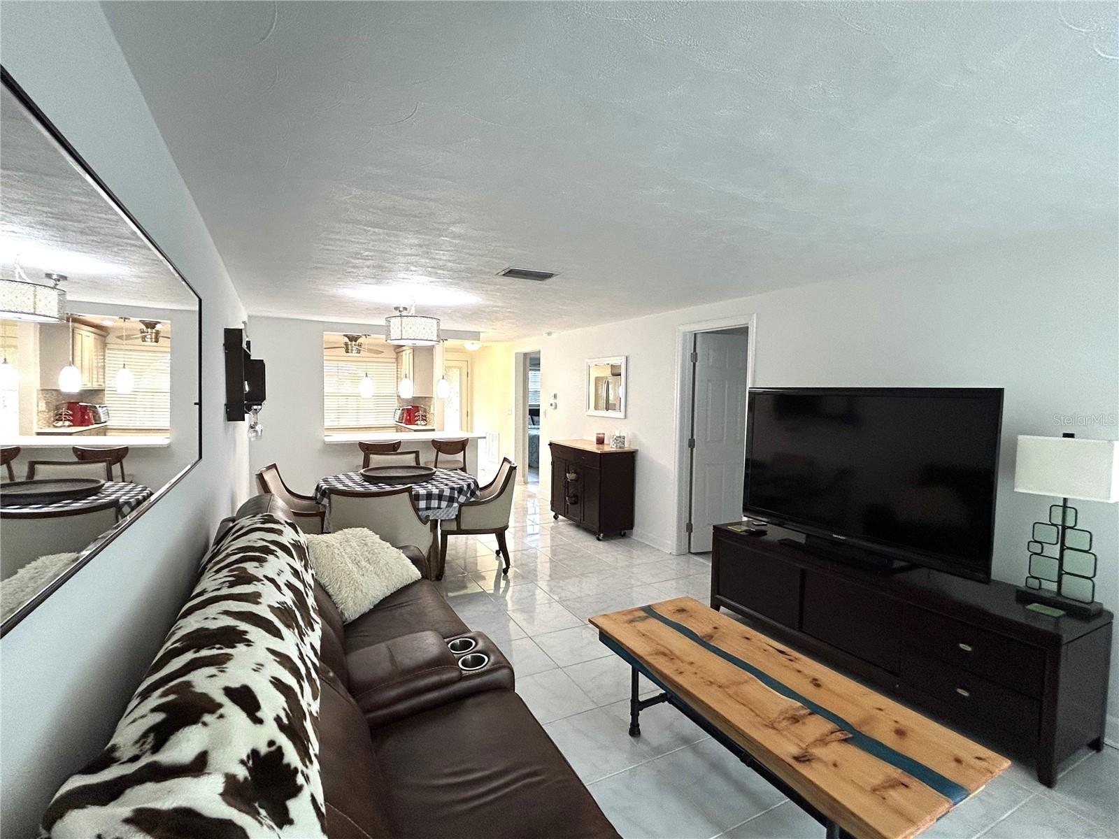 GARDENS BEACON SQUARE - Residential Lease