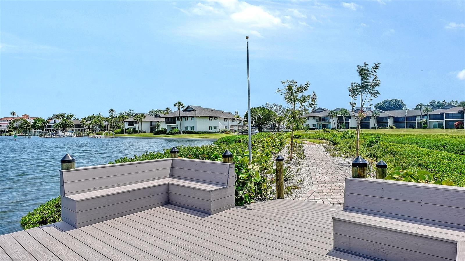 PELICAN HARBOUR & BEACH CLUB - Residential