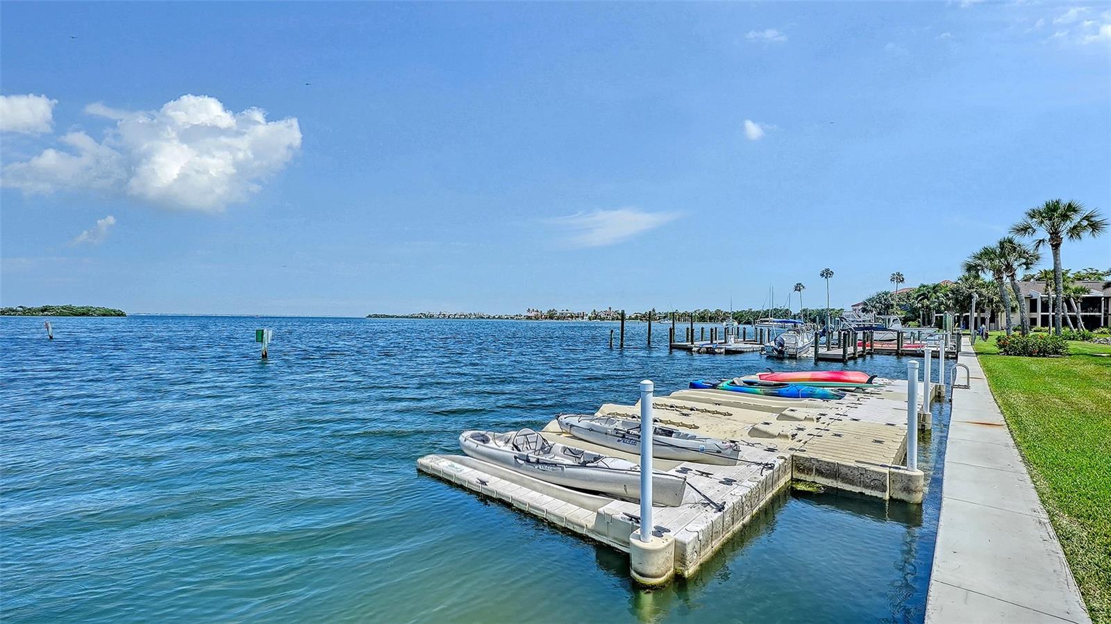 PELICAN HARBOUR & BEACH CLUB - Residential