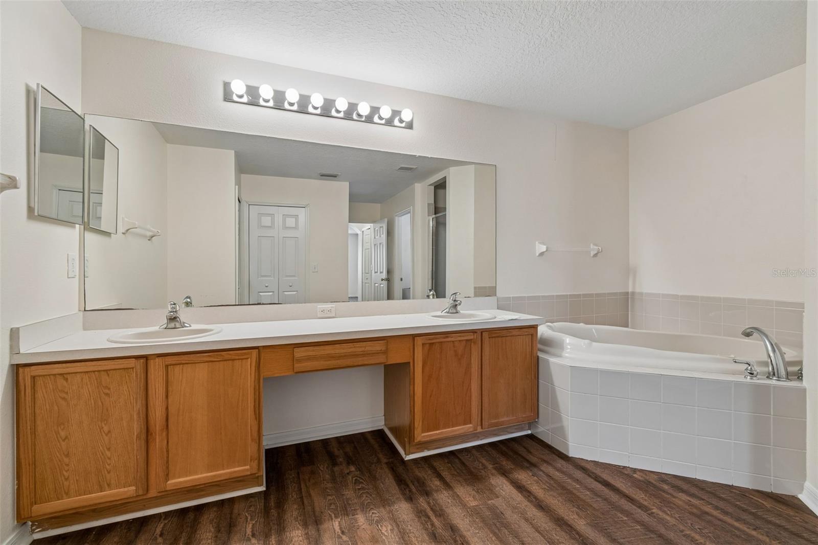SOMERSET TR B - Residential