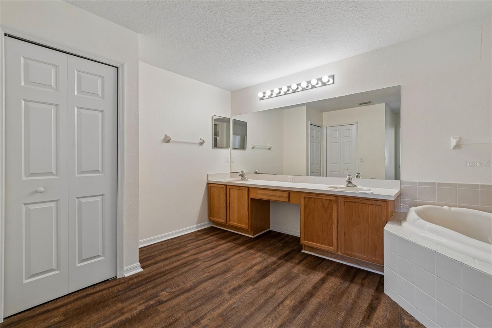 SOMERSET TR B - Residential