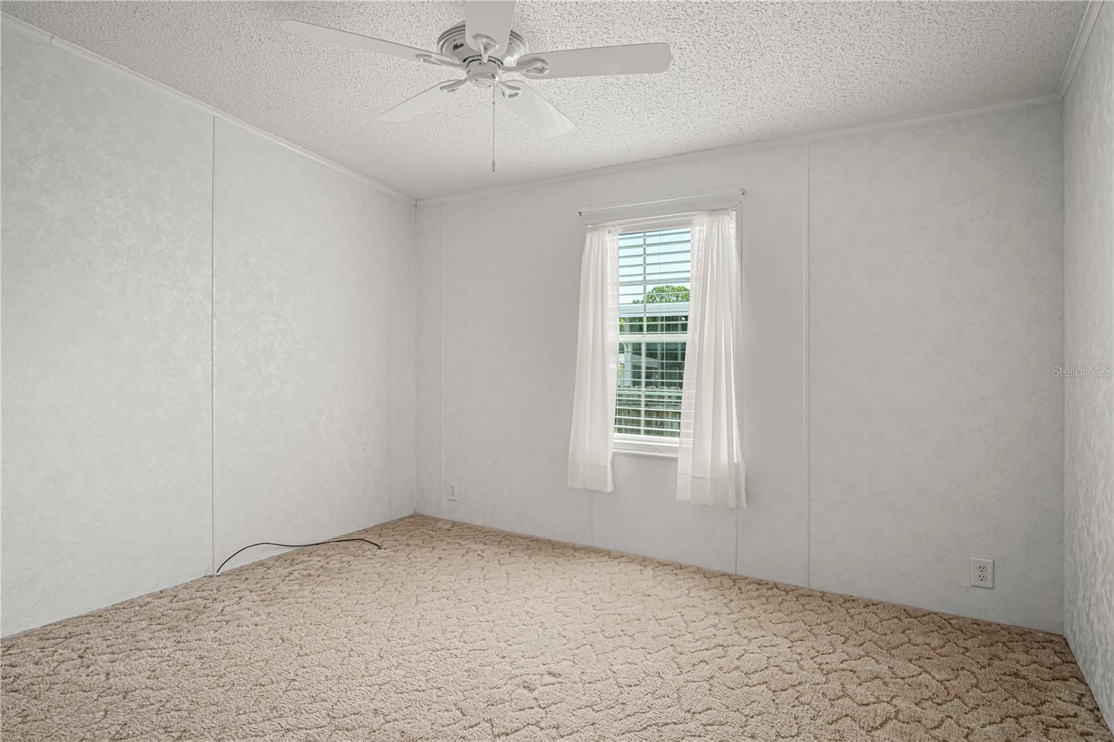 LAURELWOOD MOBILE ESTATES UNIT 01 - Residential