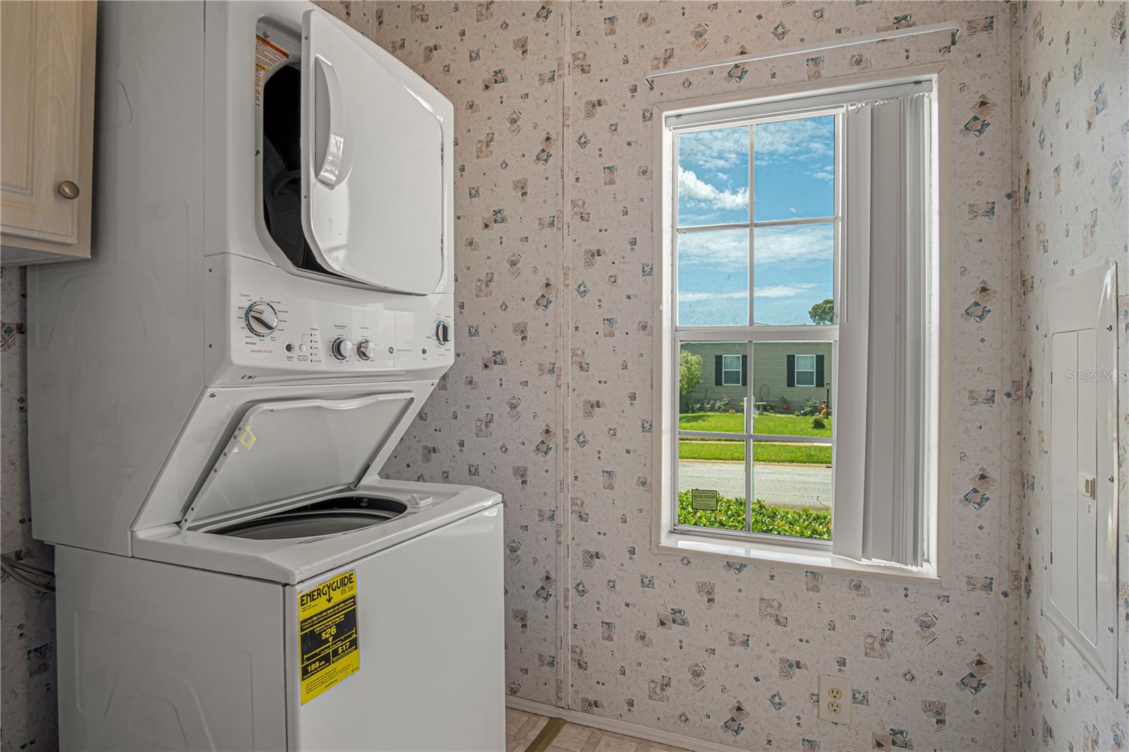 LAURELWOOD MOBILE ESTATES UNIT 01 - Residential
