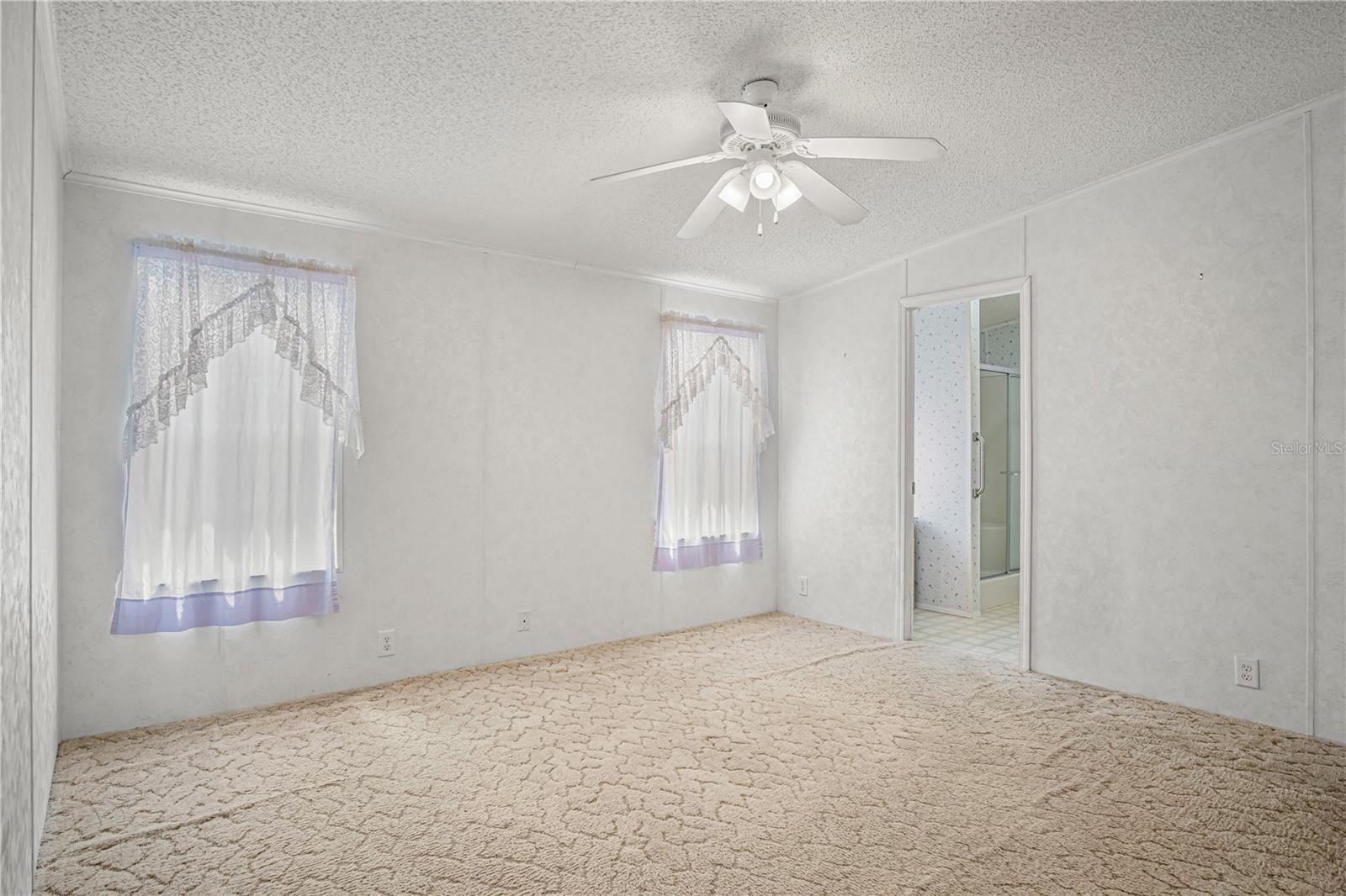 LAURELWOOD MOBILE ESTATES UNIT 01 - Residential