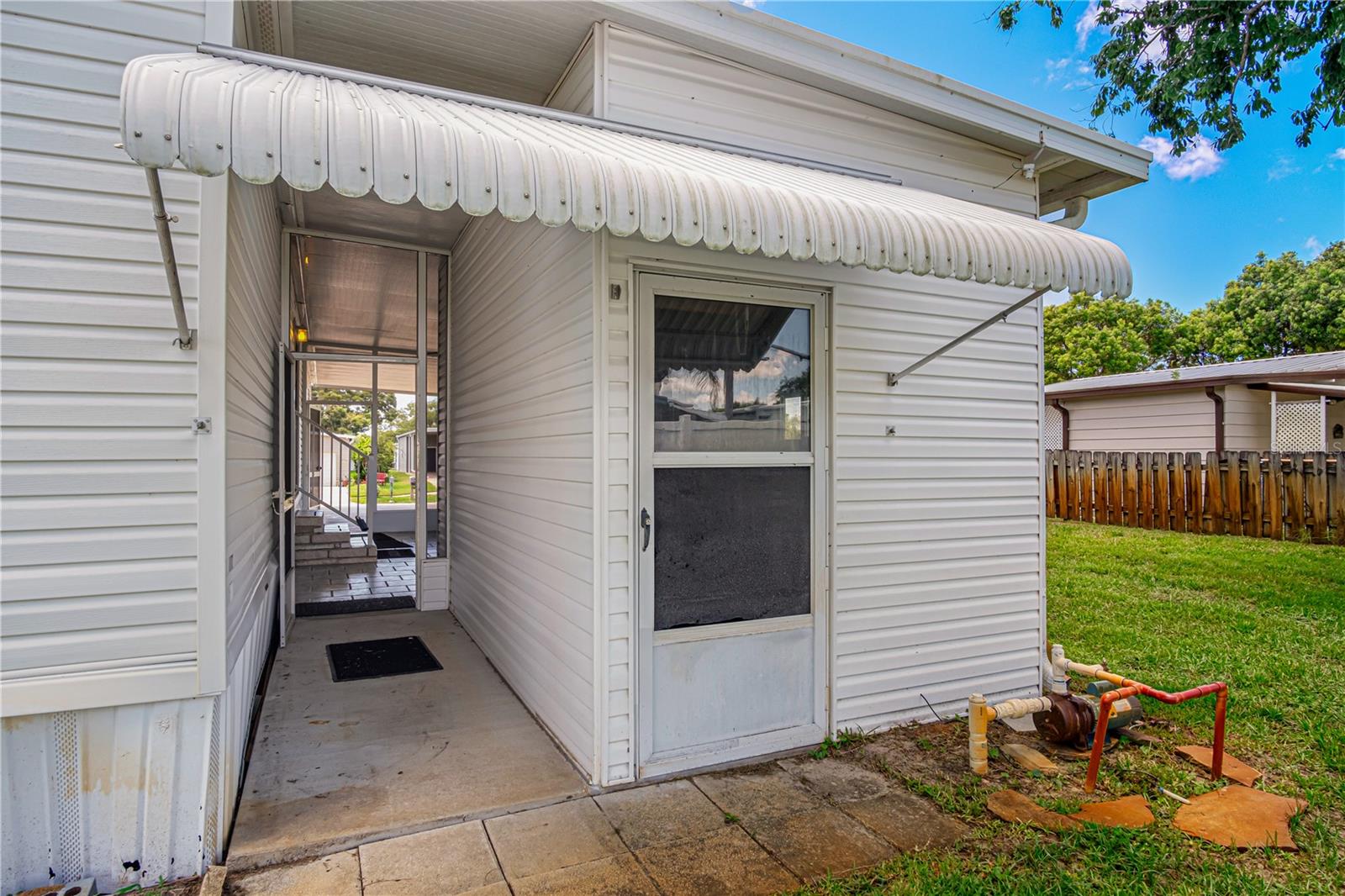 LAURELWOOD MOBILE ESTATES UNIT 01 - Residential