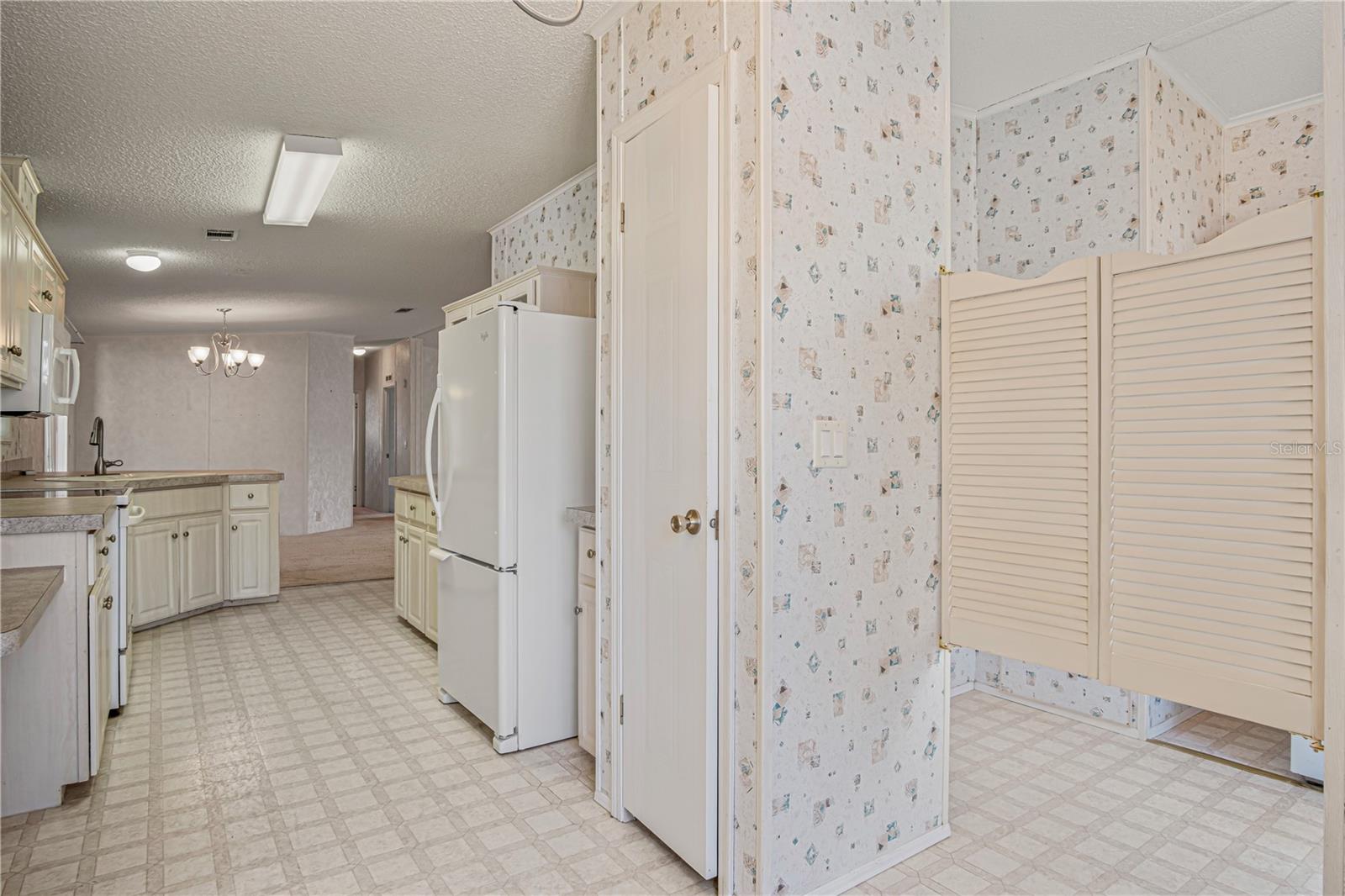 LAURELWOOD MOBILE ESTATES UNIT 01 - Residential