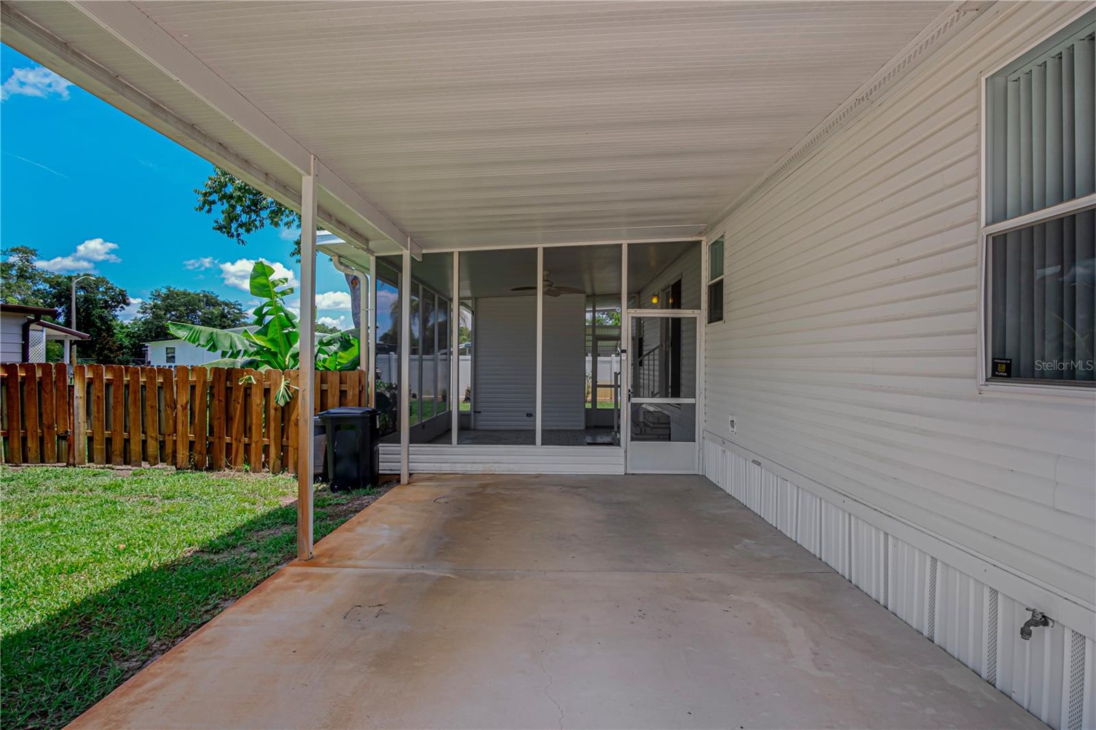 LAURELWOOD MOBILE ESTATES UNIT 01 - Residential