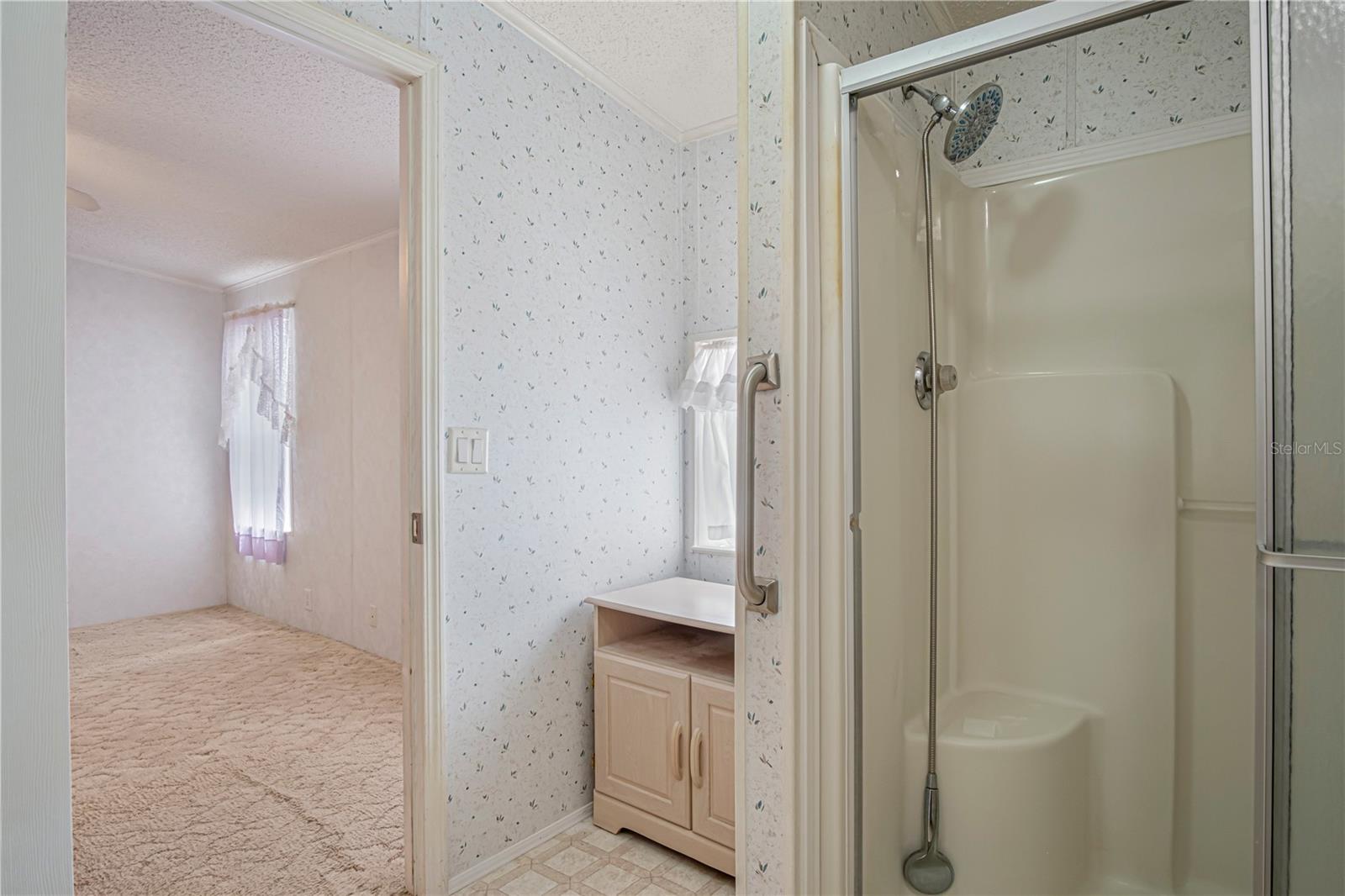 LAURELWOOD MOBILE ESTATES UNIT 01 - Residential