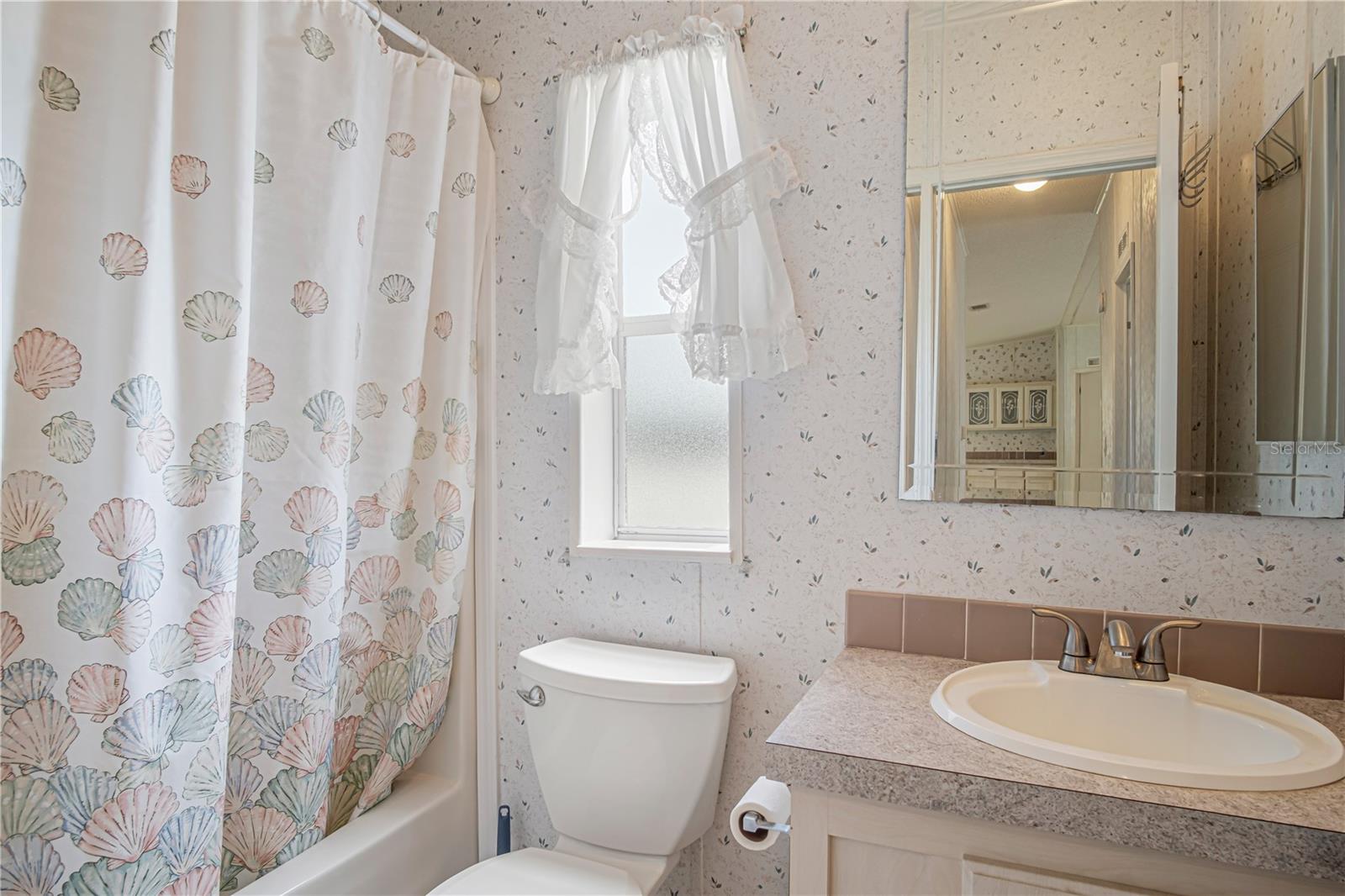 LAURELWOOD MOBILE ESTATES UNIT 01 - Residential