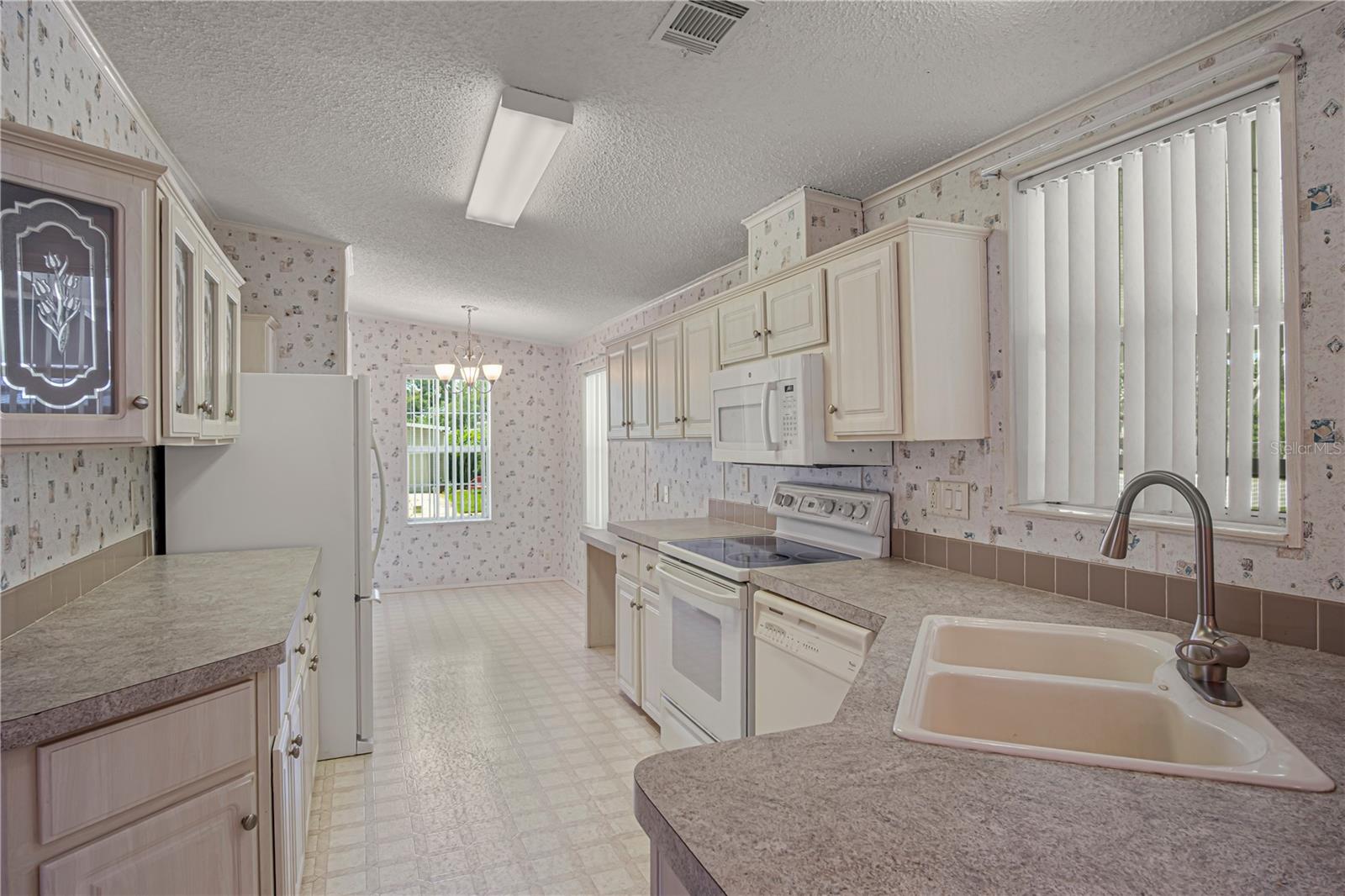 LAURELWOOD MOBILE ESTATES UNIT 01 - Residential