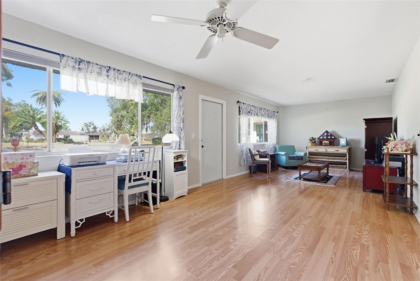 GLEN OAKS RIDGE VILLAS 1 - Residential