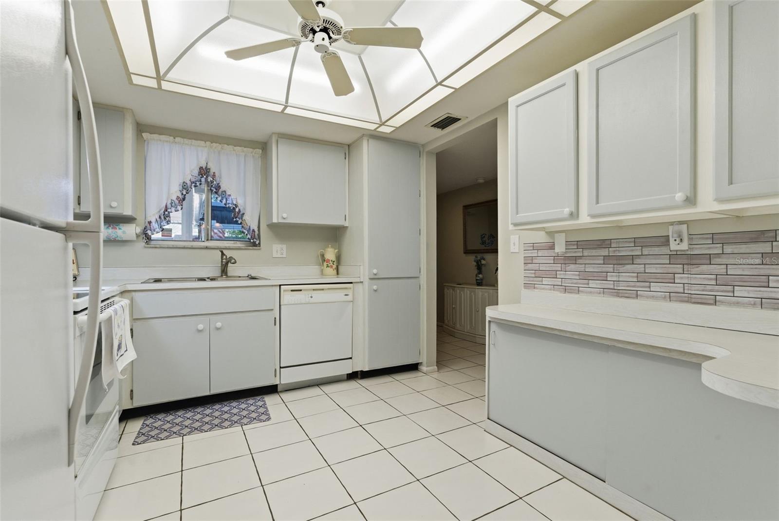 GLEN OAKS RIDGE VILLAS 1 - Residential