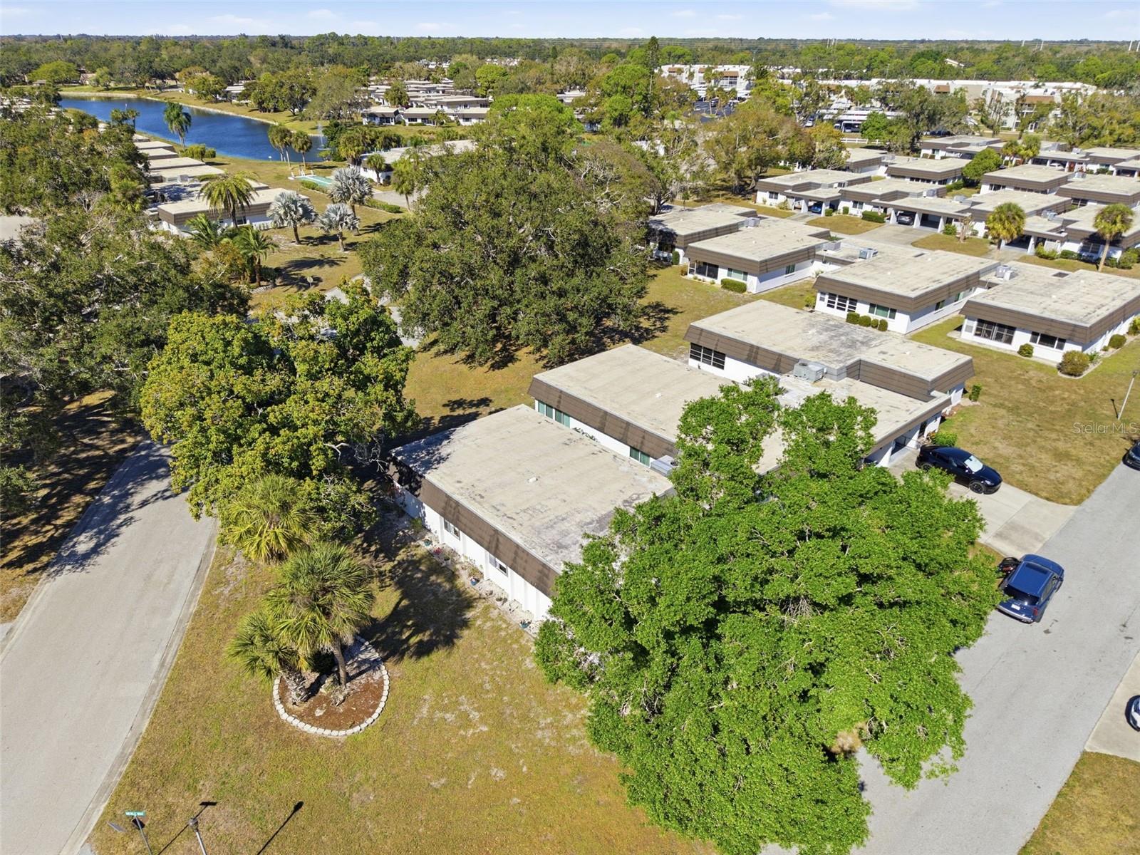 GLEN OAKS RIDGE VILLAS 1 - Residential