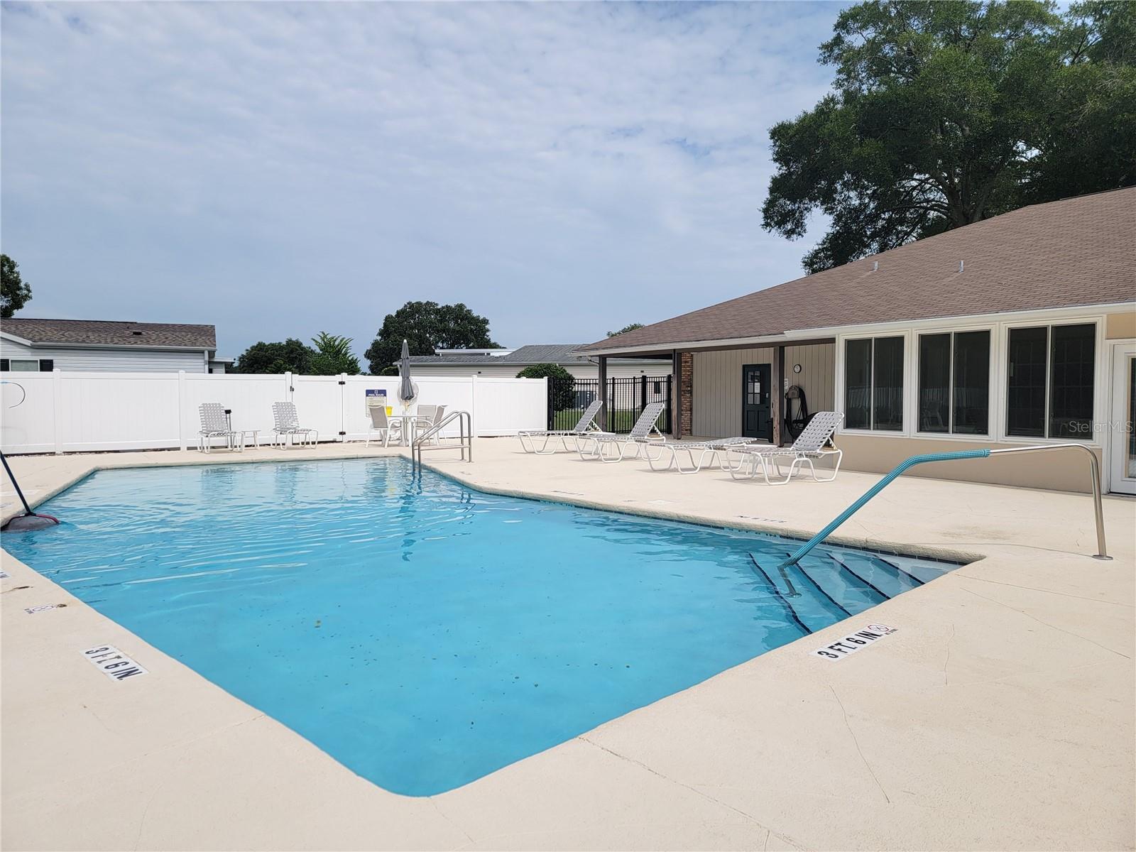 FALLS/OCALA 01 - Residential