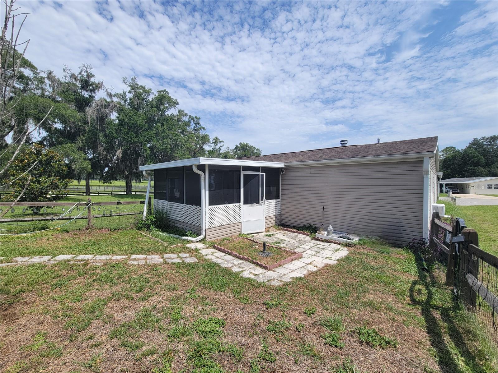 FALLS/OCALA 01 - Residential