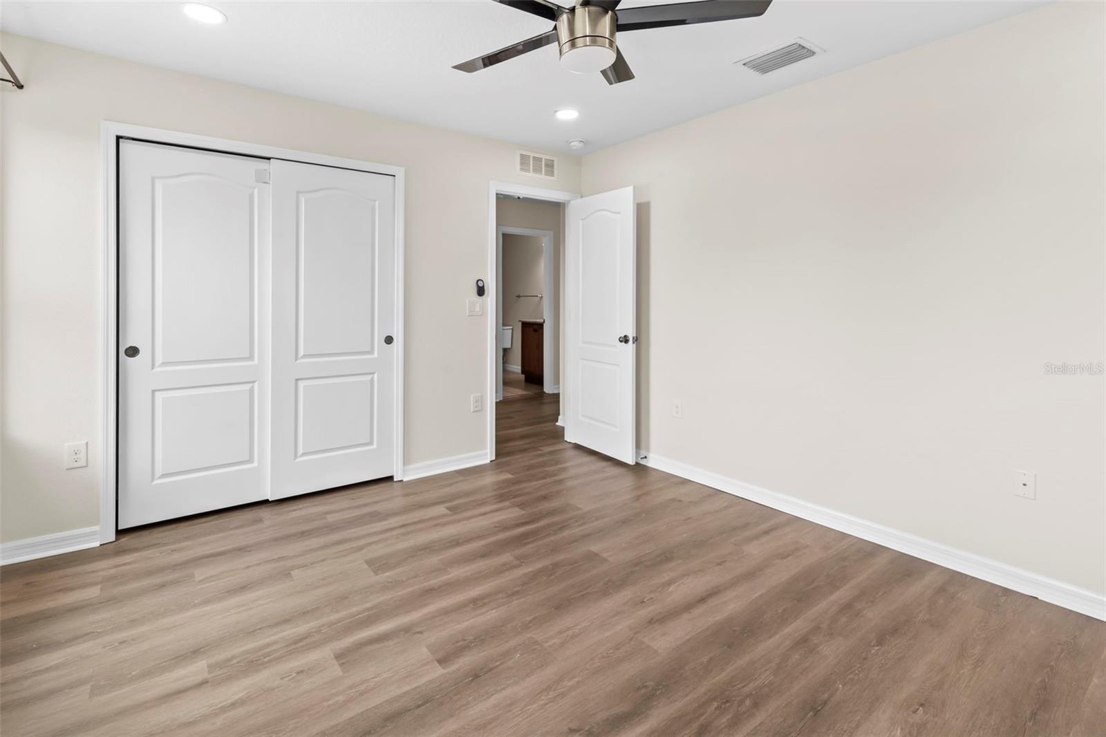 VILLAGES/TRINITY LAKES - Residential