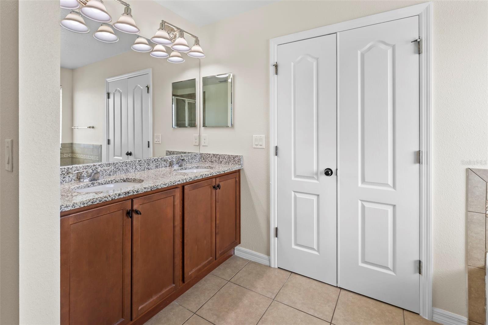 VILLAGES/TRINITY LAKES - Residential