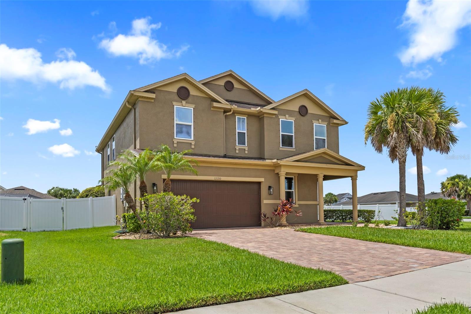 VILLAGES/TRINITY LAKES - Residential