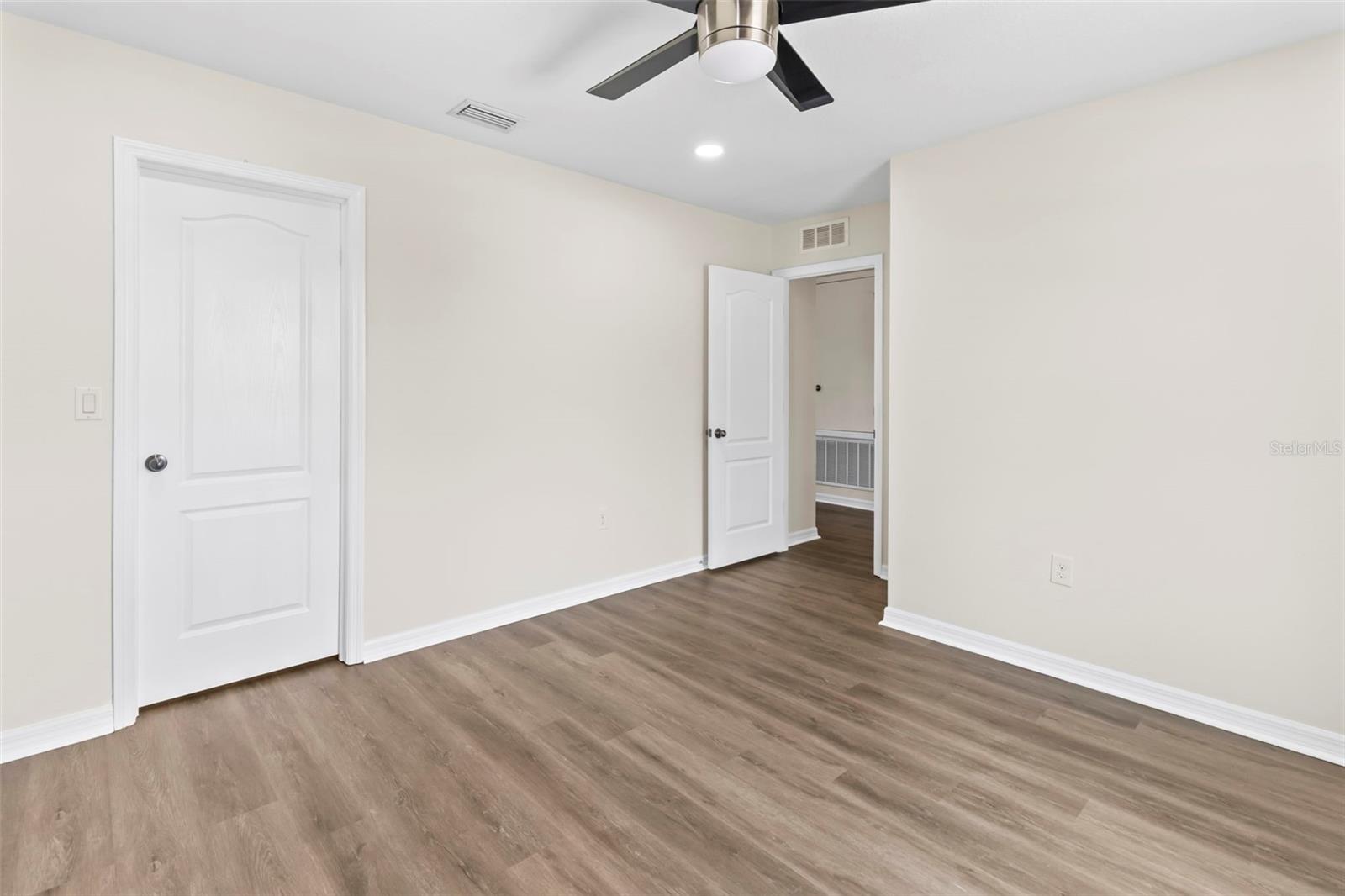 VILLAGES/TRINITY LAKES - Residential