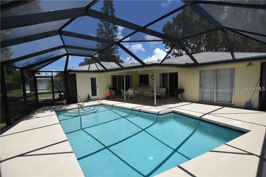 GLEN OAKS COUNTRY CLUB ESTATES - Residential Lease