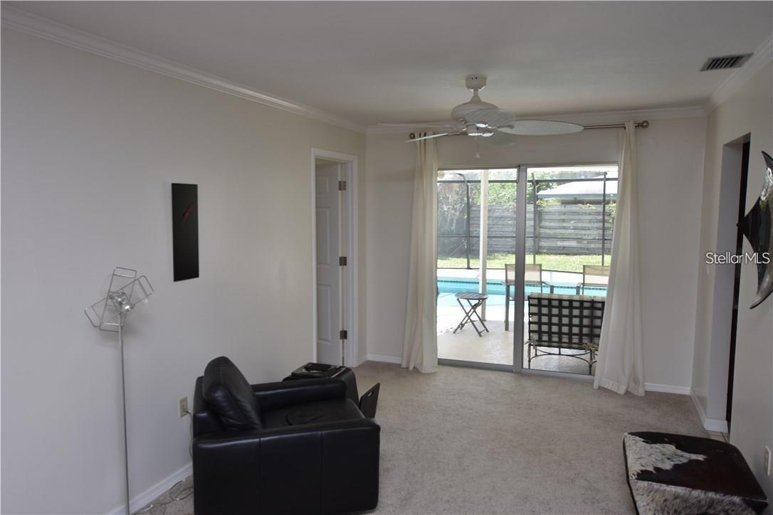GLEN OAKS COUNTRY CLUB ESTATES - Residential Lease