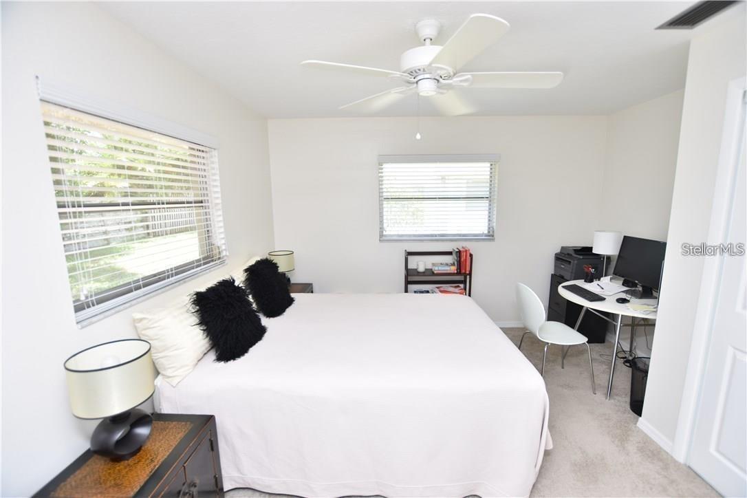 GLEN OAKS COUNTRY CLUB ESTATES - Residential Lease