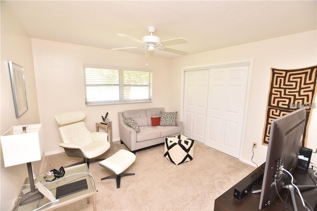 GLEN OAKS COUNTRY CLUB ESTATES - Residential Lease