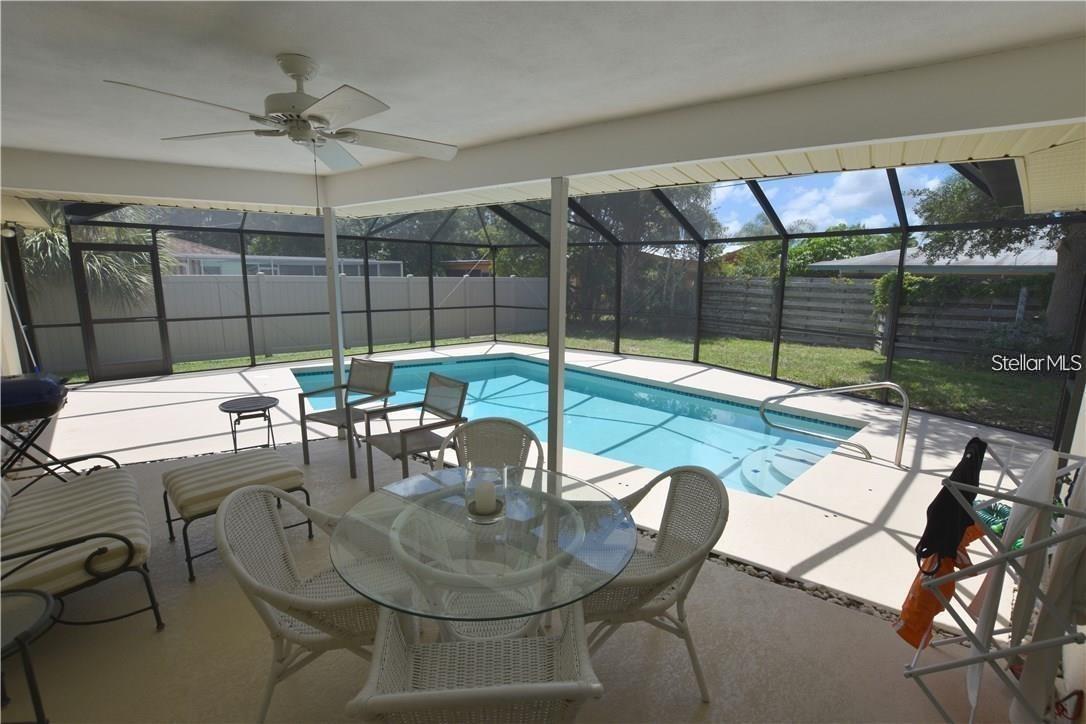 GLEN OAKS COUNTRY CLUB ESTATES - Residential Lease