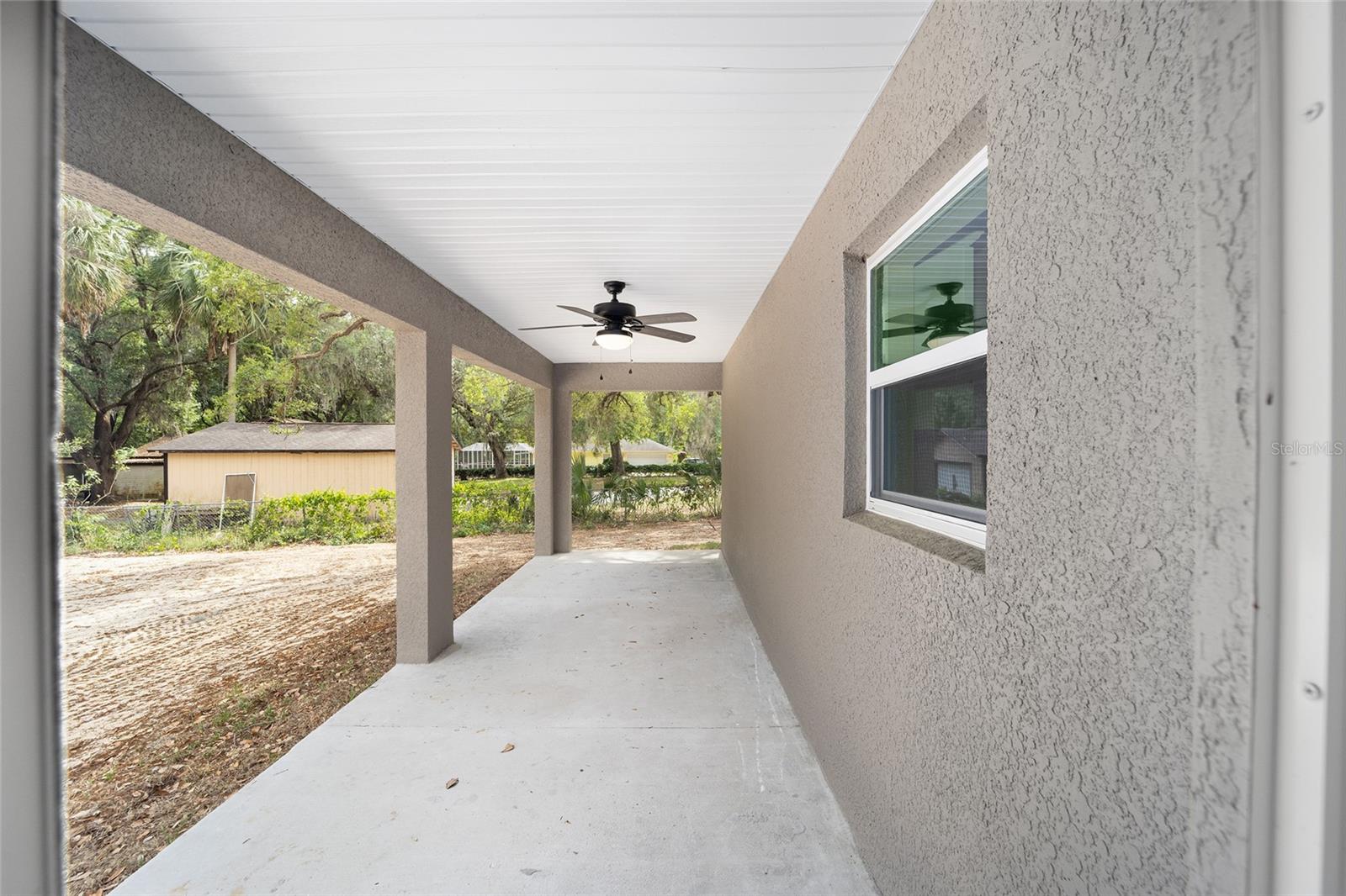 ROLLING HILLS UN ONE - Residential