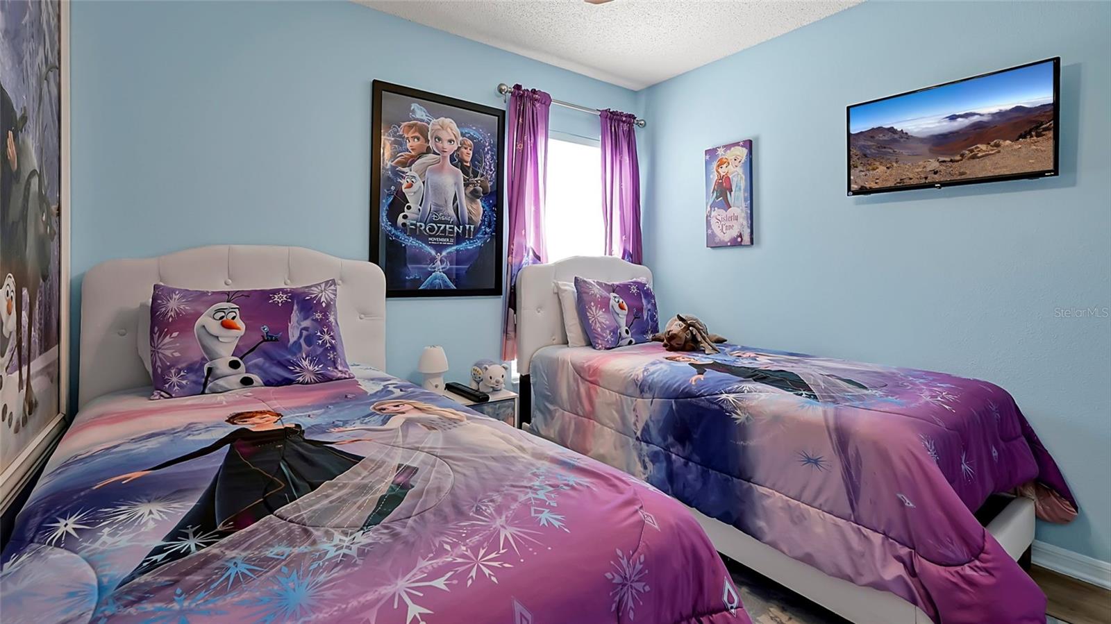 ROLLING HILLS ESTATES UNIT 1 AT FORMOSA GARDENS - Residential