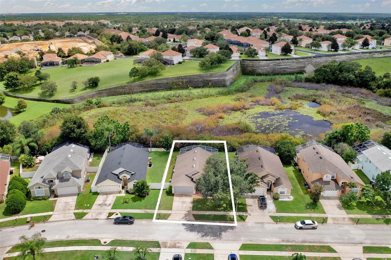 ROLLING HILLS ESTATES UNIT 1 AT FORMOSA GARDENS - Residential