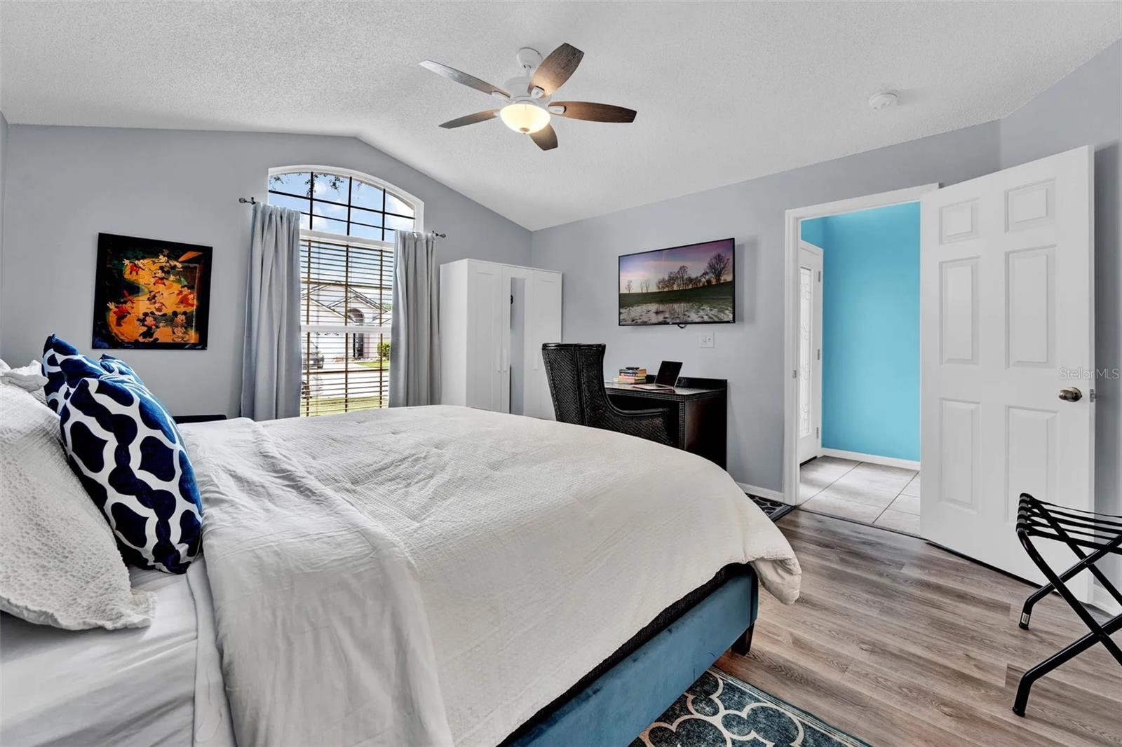 ROLLING HILLS ESTATES UNIT 1 AT FORMOSA GARDENS - Residential