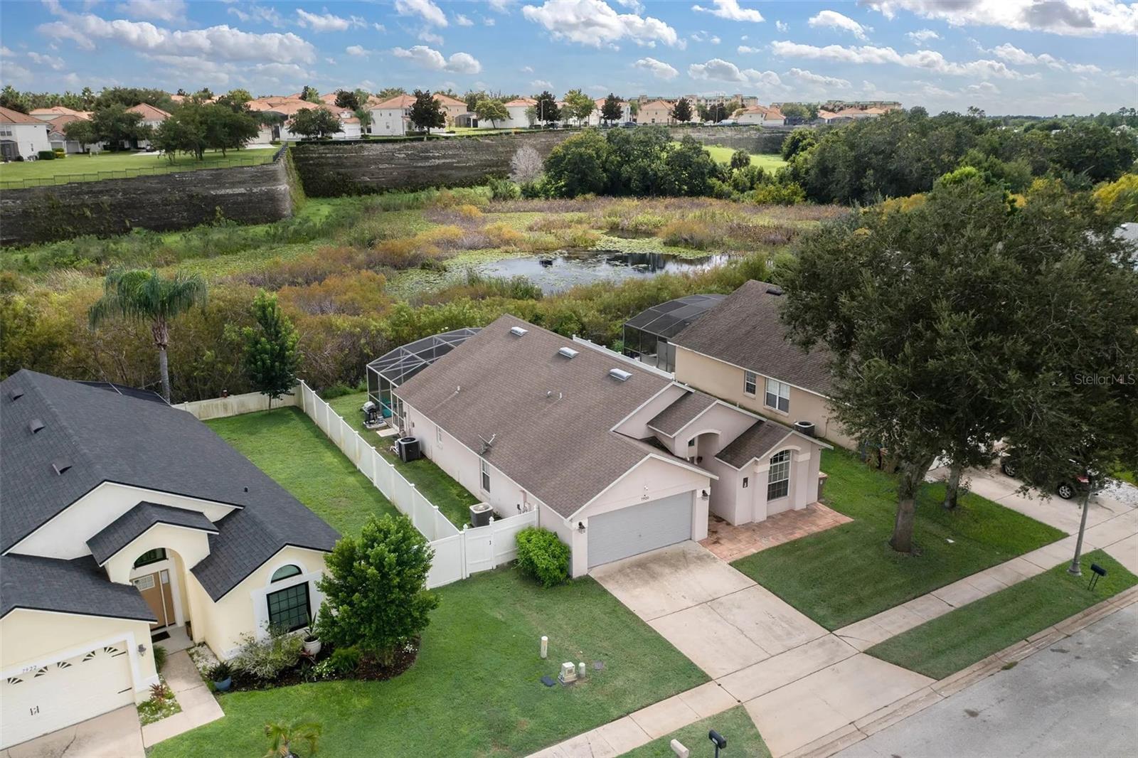 ROLLING HILLS ESTATES UNIT 1 AT FORMOSA GARDENS - Residential