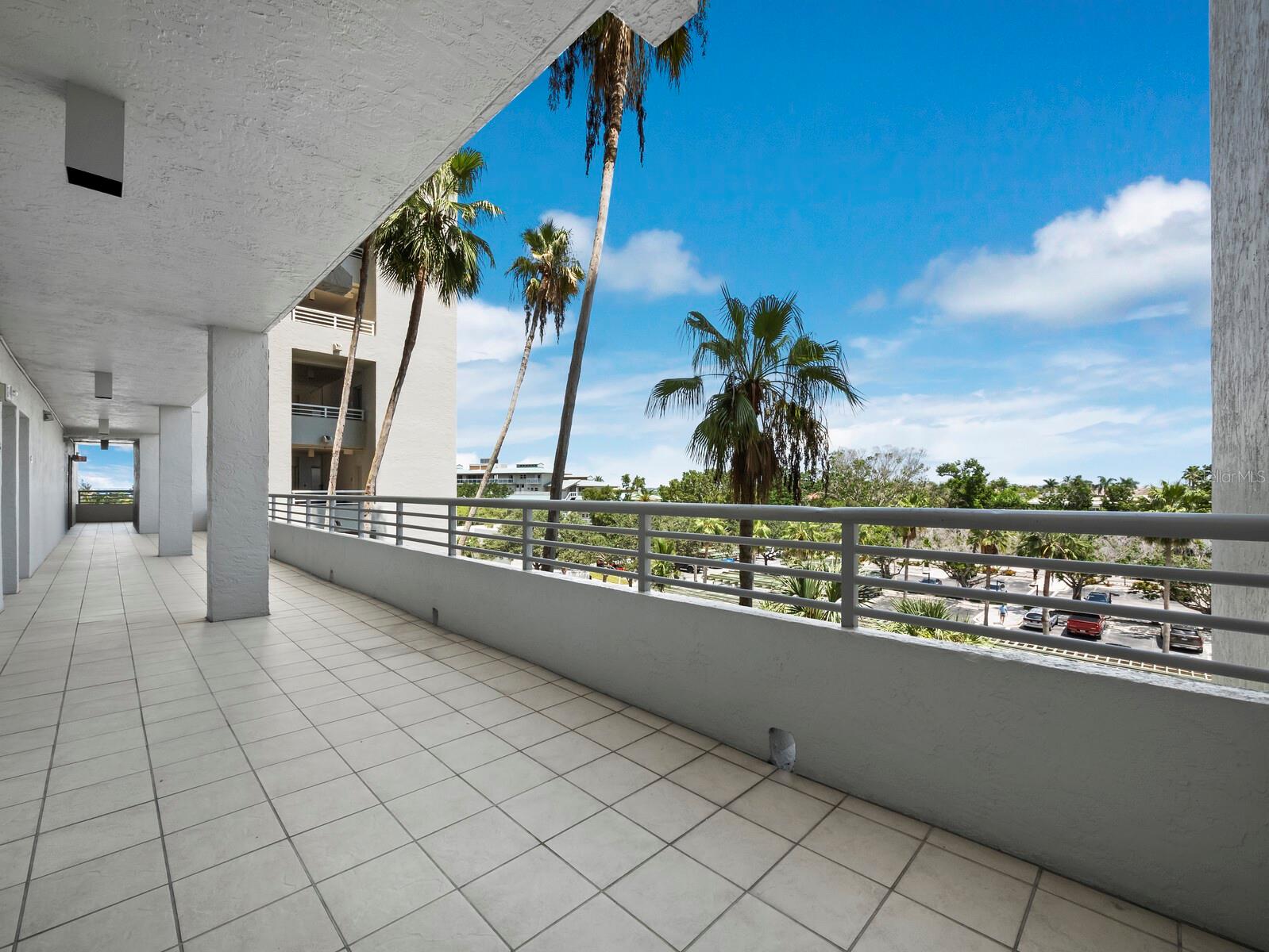 INN ON THE BEACH PH I - Residential