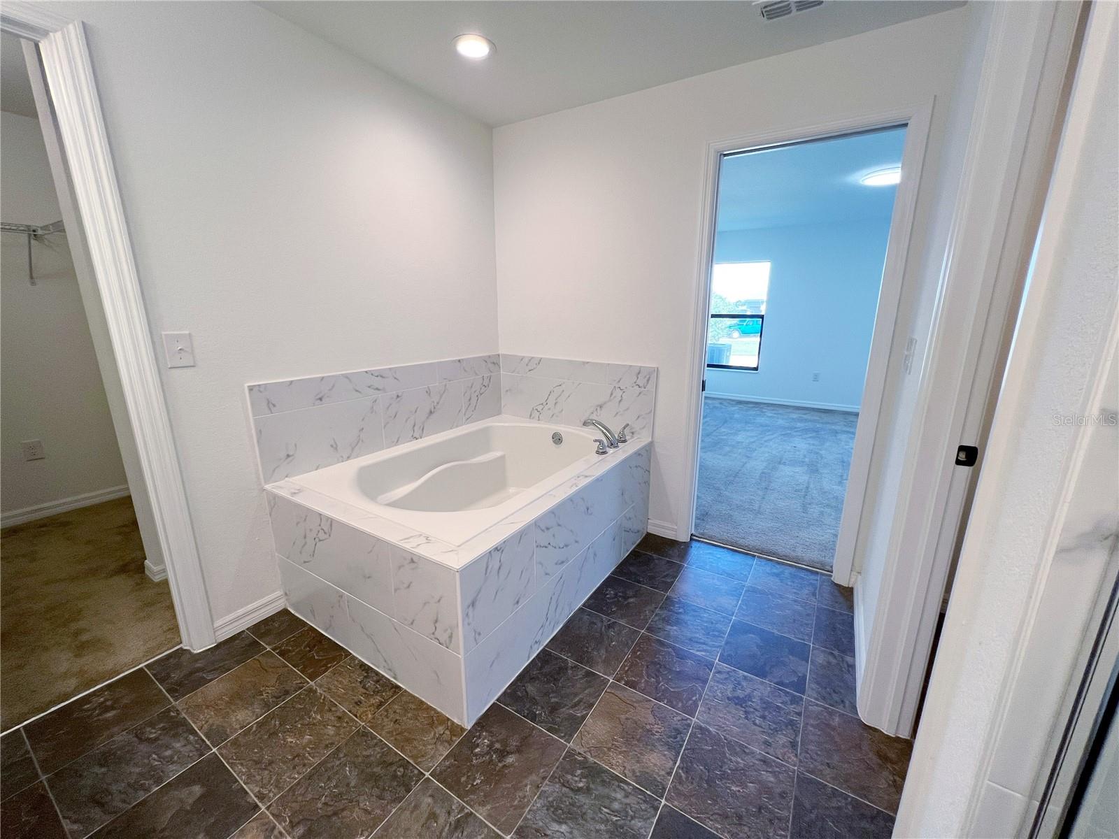 CENTRAL RIDGE ESTATES - Residential