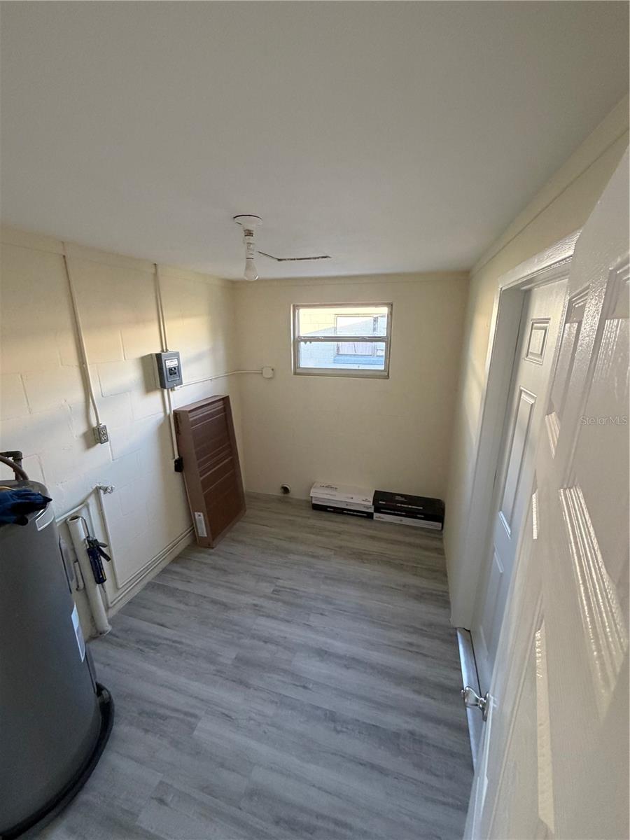 FRUITLAND PARK - Residential