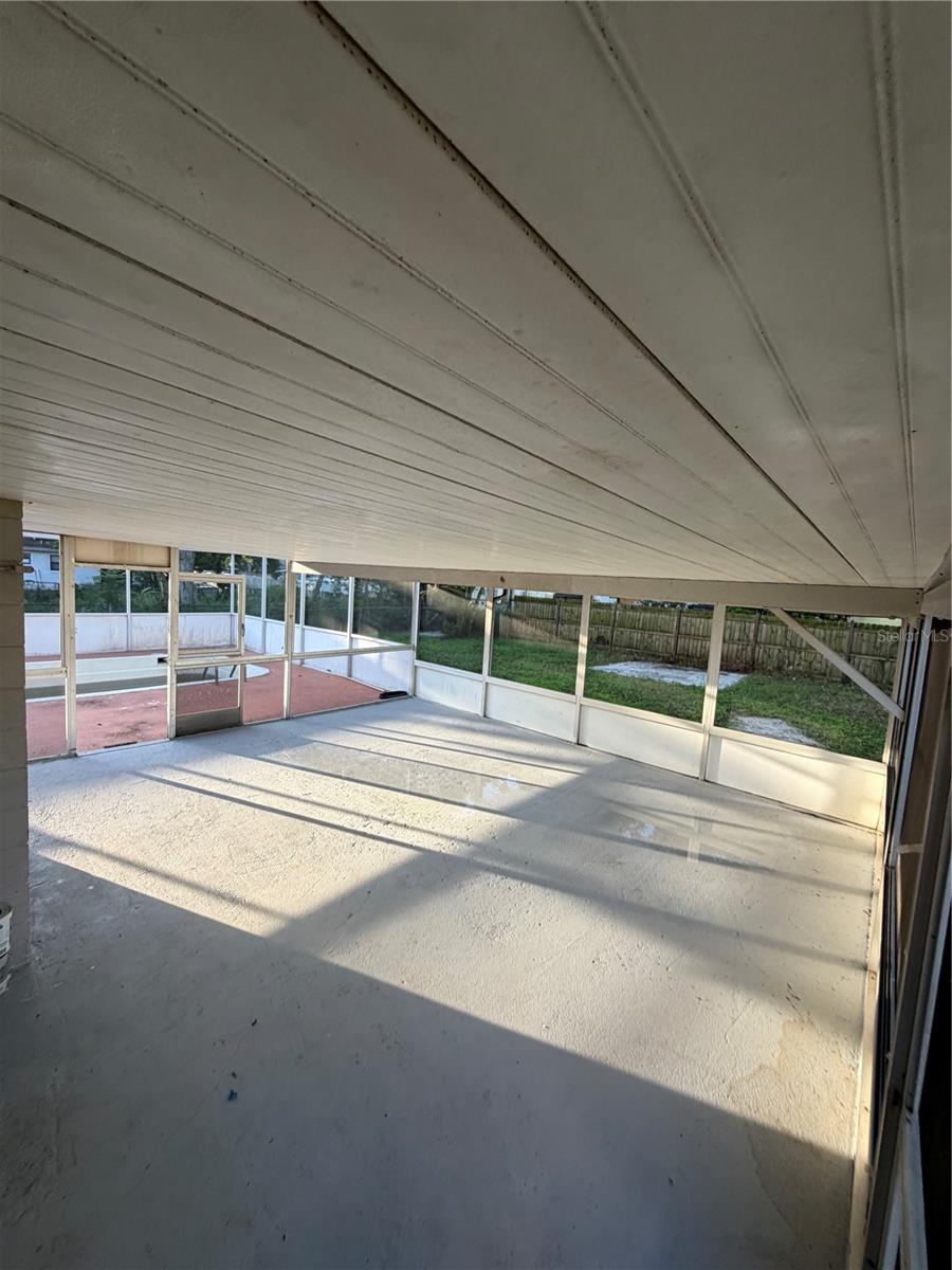 FRUITLAND PARK - Residential