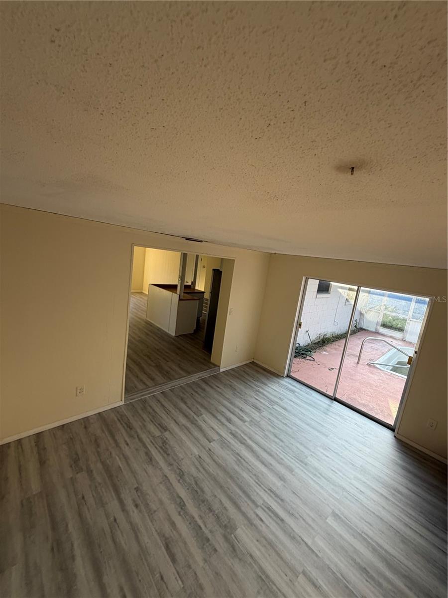 FRUITLAND PARK - Residential